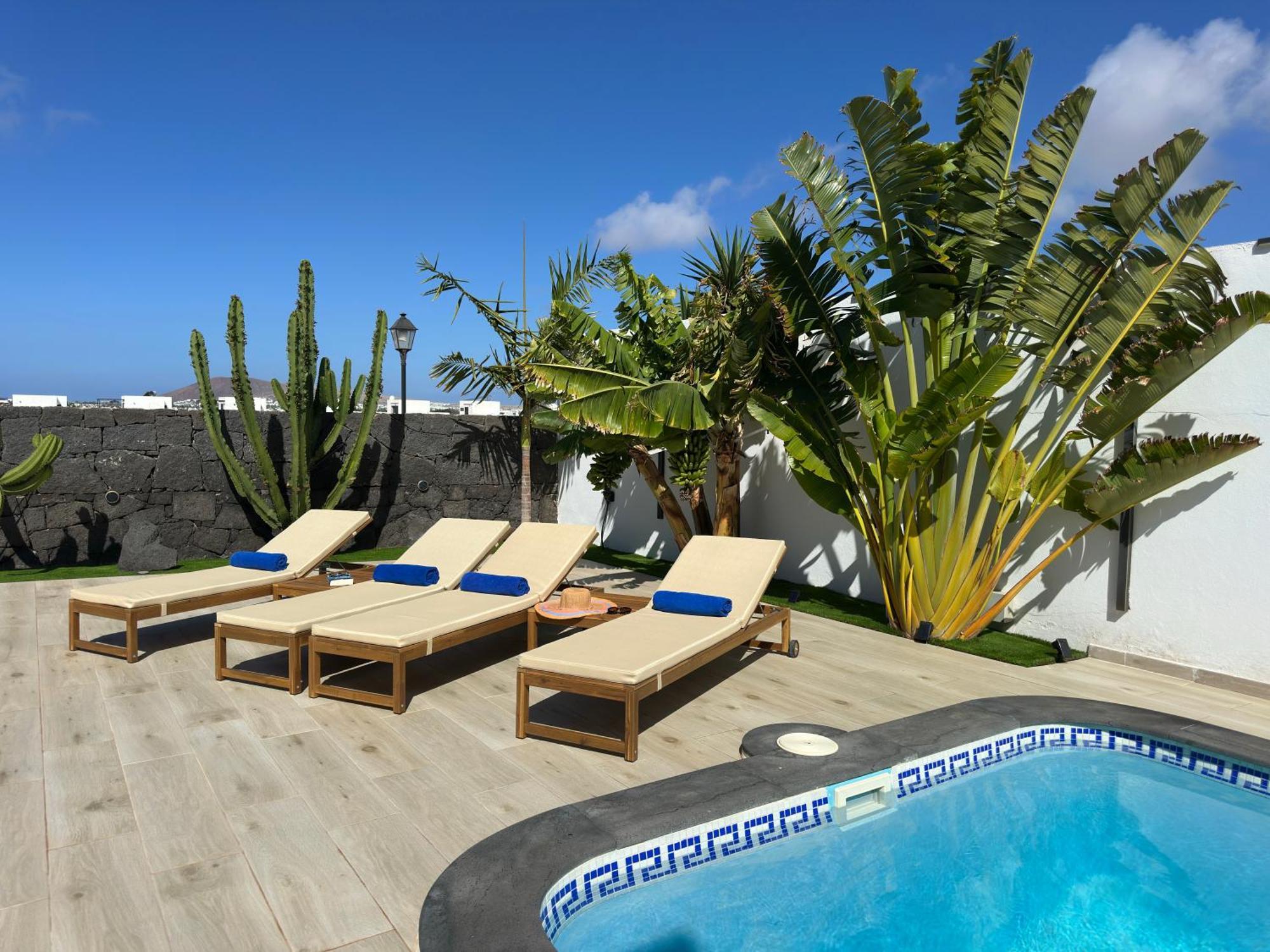 Villa Playa Blanca - Heated Pool, Aircon エクステリア 写真